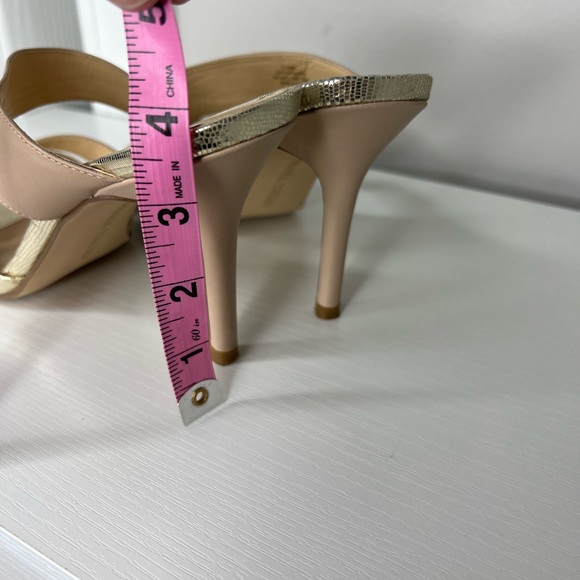 Ivanka Trump strappy heeled sandals. Two toned. Gold/nude stiletto. Leather. - Picture 5 of 8